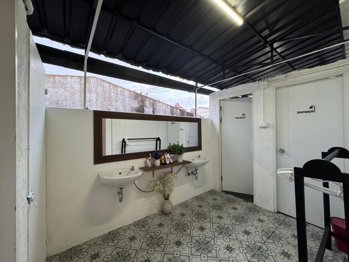 צ'יאנג מאי Chiza Hostel Chiangmai מראה חיצוני תמונה